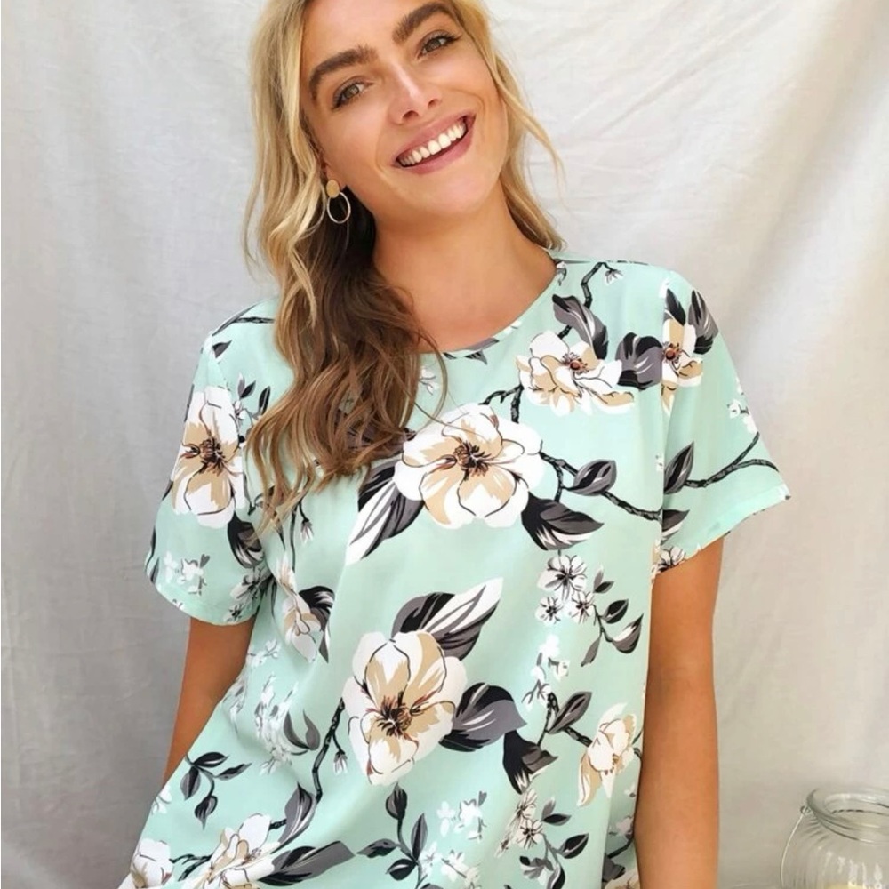 SHEIN Curve Mint Green Floral Short Sleeve Blouse